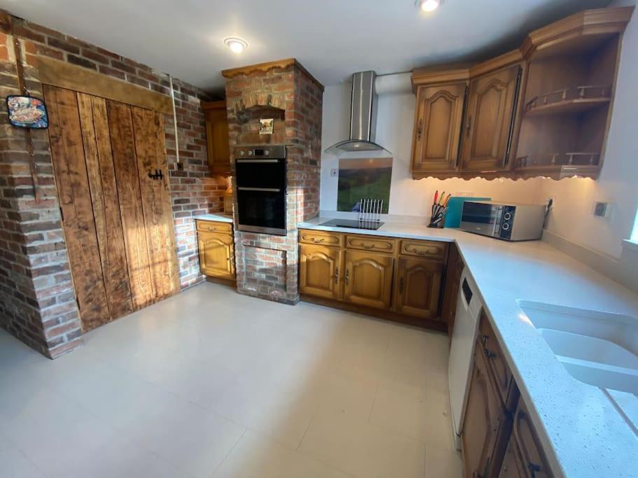Eco-Friendly Dorset Cottage With Spa Set In Heart Of Countryside Sydling St Nicholas 외부 사진